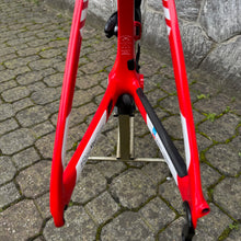 Load image into Gallery viewer, Trek Madone Team Issue RSL