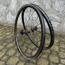 Load image into Gallery viewer, Zipp 202 Firecrest Disc