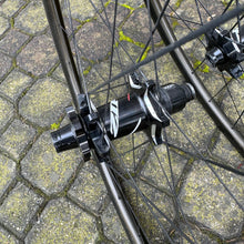 Load image into Gallery viewer, Zipp 202 Firecrest Disc