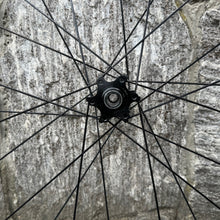 Load image into Gallery viewer, Zipp 202 Firecrest Disc