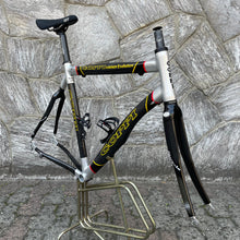 Carica l'immagine nel visualizzatore di Gallery, Fausto Coppi Carbon Evolution by Columbus