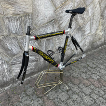 Carica l'immagine nel visualizzatore di Gallery, Fausto Coppi Carbon Evolution by Columbus