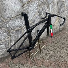 Load image into Gallery viewer, Trek Madone SLR 7 Disc
