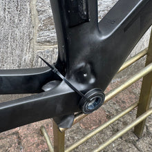 Load image into Gallery viewer, Trek Madone SLR 7 Disc

