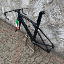 Load image into Gallery viewer, Trek Madone SLR 7 Disc
