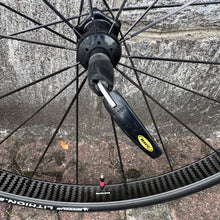 Carica l&#39;immagine nel visualizzatore di Gallery, Mavic Cosmic Carbone SL
