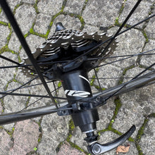 Load image into Gallery viewer, Zipp 404 Firecrest
