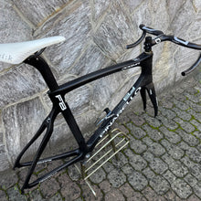 Load image into Gallery viewer, Pinarello Dogma F8

