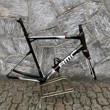 Load image into Gallery viewer, Bmc Team Machine SLR01
