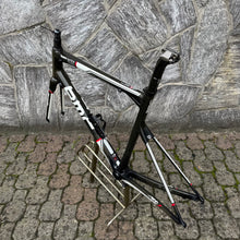 Load image into Gallery viewer, Bmc Team Machine SLR01
