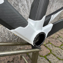 Load image into Gallery viewer, Colnago C60
