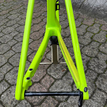 Load image into Gallery viewer, Bmc Team Machine SLR01
