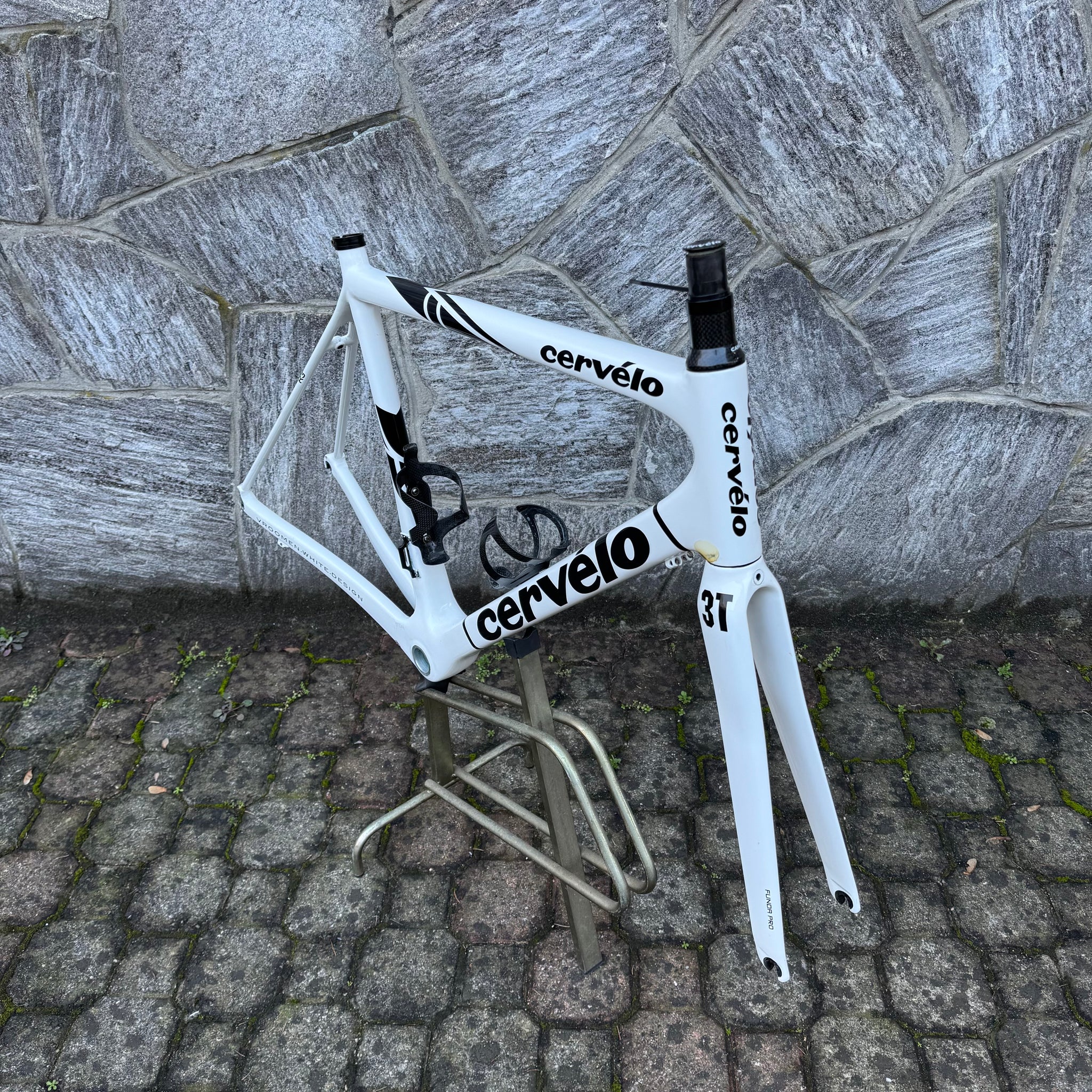 Cervelo R3 – Bike Square | Premium Cycling Components