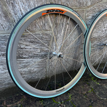 Carica l'immagine nel visualizzatore di Gallery, Campagnolo Zonda
