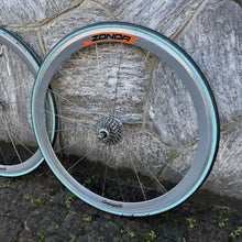 Carica l'immagine nel visualizzatore di Gallery, Campagnolo Zonda
