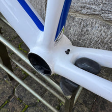 Load image into Gallery viewer, Cannondale Super Six EVO
