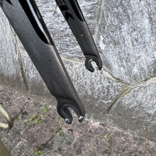 Carica l'immagine nel visualizzatore di Gallery, Trek Madone 7S
