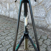 Load image into Gallery viewer, Colnago C40 HP World Champion
