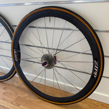 Carica l'immagine nel visualizzatore di Gallery, Zipp 400 FRM hubs
