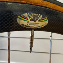 Carica l'immagine nel visualizzatore di Gallery, Zipp 400 FRM hubs
