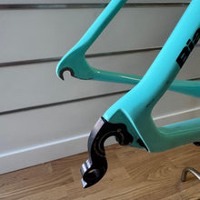 Load image into Gallery viewer, Bianchi Specialissima CV
