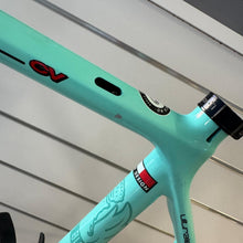Load image into Gallery viewer, Bianchi Specialissima CV
