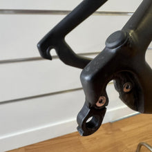 Carica l'immagine nel visualizzatore di Gallery, Colnago Concept
