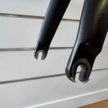 Carica l'immagine nel visualizzatore di Gallery, Colnago Concept
