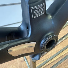 Carica l'immagine nel visualizzatore di Gallery, Colnago Concept
