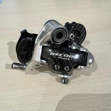 Carica l'immagine nel visualizzatore di Gallery, Campagnolo Record Titanium 10s
