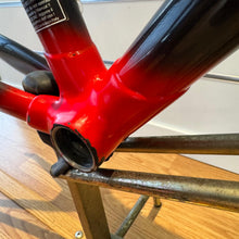 Carica l'immagine nel visualizzatore di Gallery, Colnago Extreme-C
