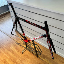 Carica l'immagine nel visualizzatore di Gallery, Colnago Extreme-C
