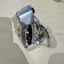 Carica l'immagine nel visualizzatore di Gallery, Campagnolo C Record 2nd generation
