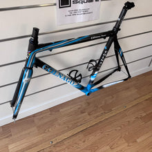 Carica l'immagine nel visualizzatore di Gallery, Colnago Extreme Power
