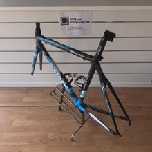 Carica l'immagine nel visualizzatore di Gallery, Colnago Extreme Power
