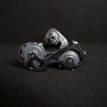 Carica l'immagine nel visualizzatore di Gallery, Campagnolo Record Titanium 10s
