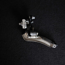 Carica l'immagine nel visualizzatore di Gallery, Campagnolo Record Titanium 10s
