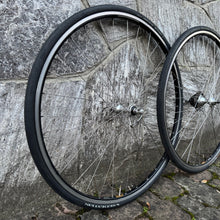 Load image into Gallery viewer, Ambrosio Excellence TQB - Campagnolo Record hubs
