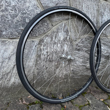 Load image into Gallery viewer, Ambrosio Excellence TQB - Campagnolo Record hubs
