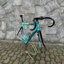 Load image into Gallery viewer, Bianchi SL3 AluCarbon
