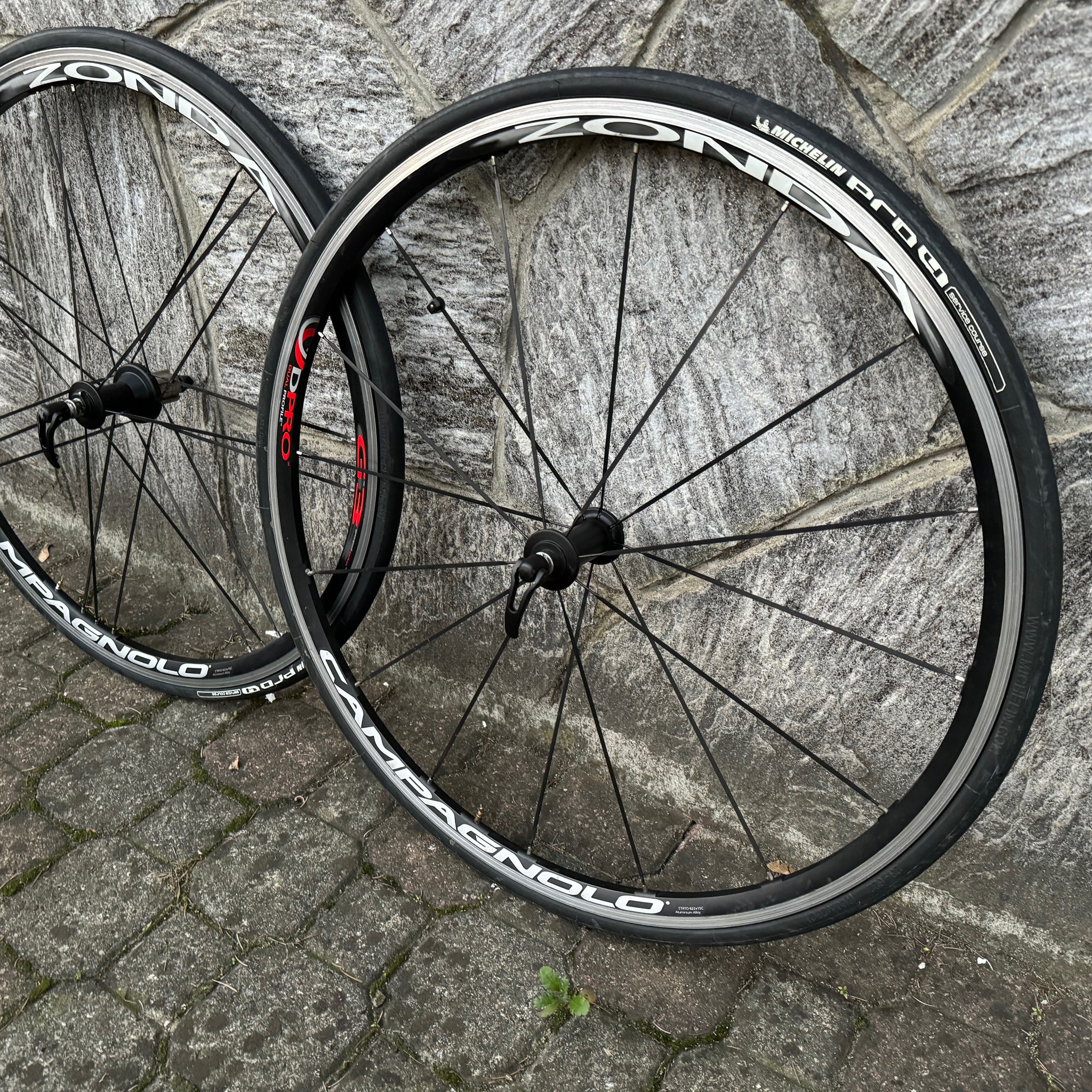 Set Adesivi Cerchi Ricambio Campagnolo Zonda 16” – Decalcomania Per 2 Ruote (1996) – Nero/Blu