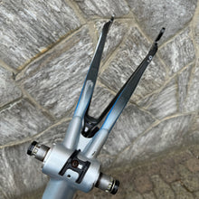 Carica l&#39;immagine nel visualizzatore di Gallery, Colnago C40 HP
