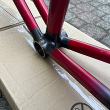 Load image into Gallery viewer, Colnago Carbitubo
