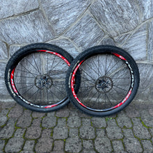 Load image into Gallery viewer, Fulcrum Red Metal 3
