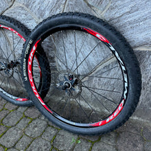 Load image into Gallery viewer, Fulcrum Red Metal 3
