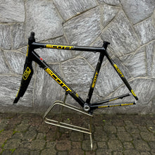 Load image into Gallery viewer, Scott CR1 Saunier Duval Team
