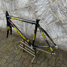 Load image into Gallery viewer, Scott CR1 Saunier Duval Team
