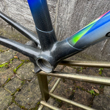 Load image into Gallery viewer, Colnago C40 Mapei Squadra Corse
