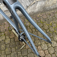 Carica l&#39;immagine nel visualizzatore di Gallery, Specialized S-Works Tarmac SL5
