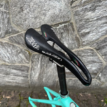 Load image into Gallery viewer, Bianchi Specialissima CV
